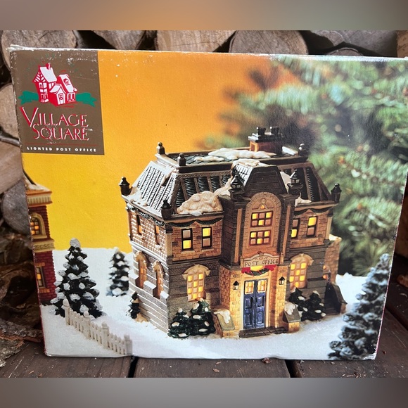 Mervyns Village Square Christmas Village 'Lighted Post Office' 1997 w/Cord Boxed - Picture 2 of 15